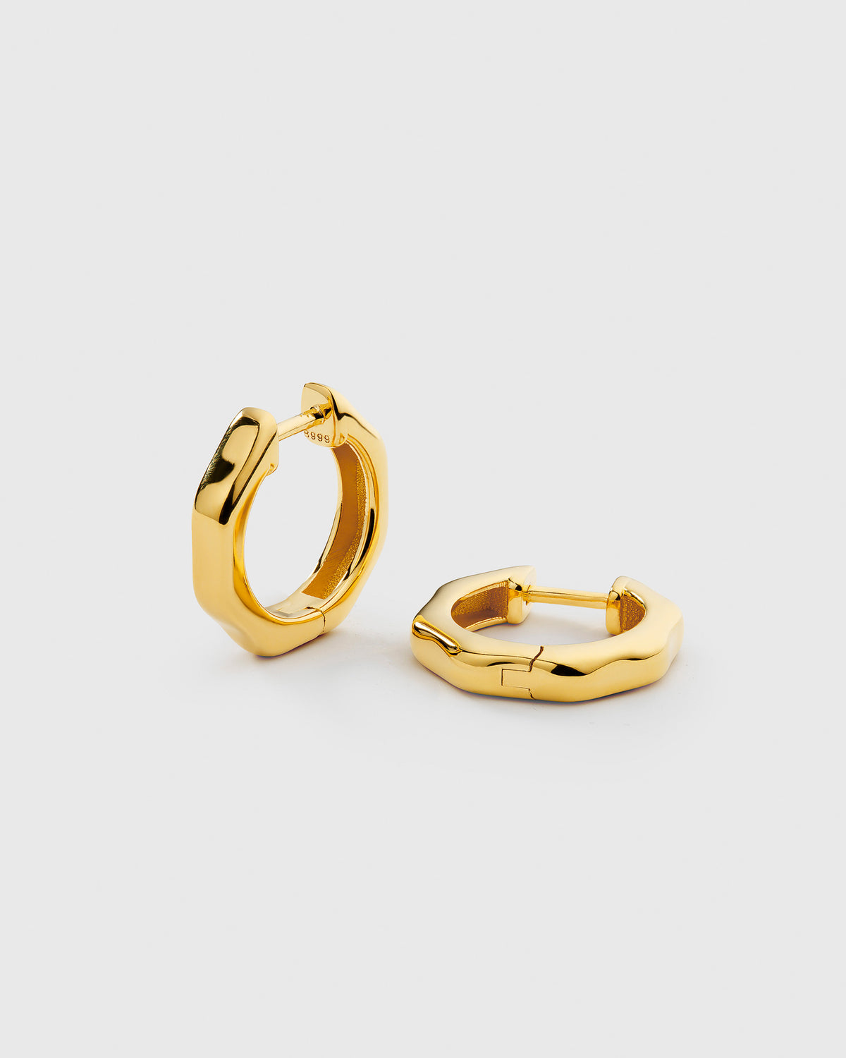 Cavelle Structured Hoops Gold