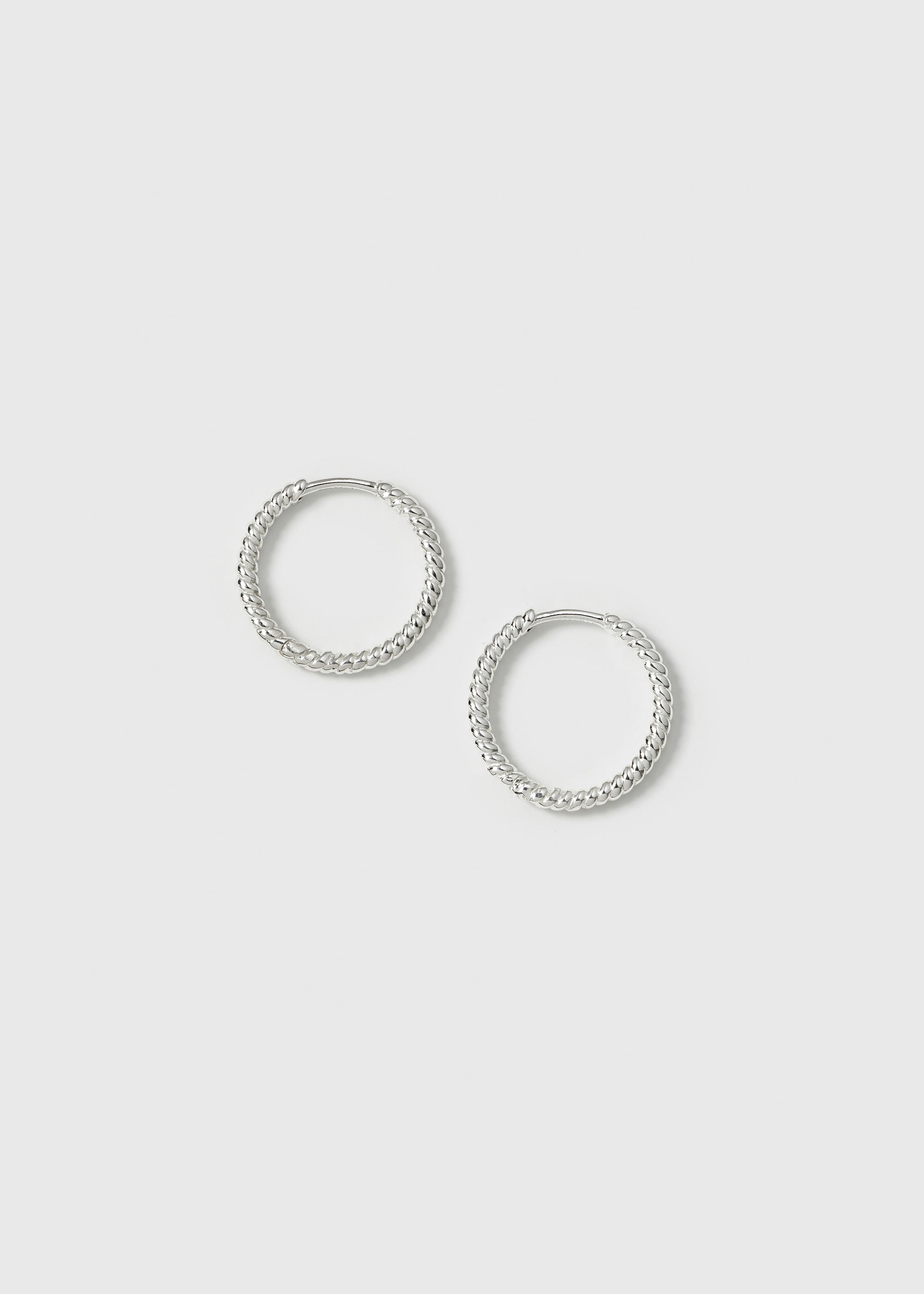 Beloved Twisted Medium Hoops Silver