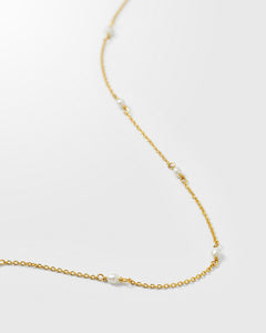 Treasure Multi Pearl Necklace Gold