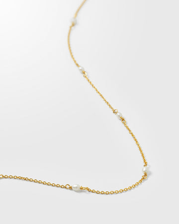 Treasure Multi Pearl Necklace Gold
