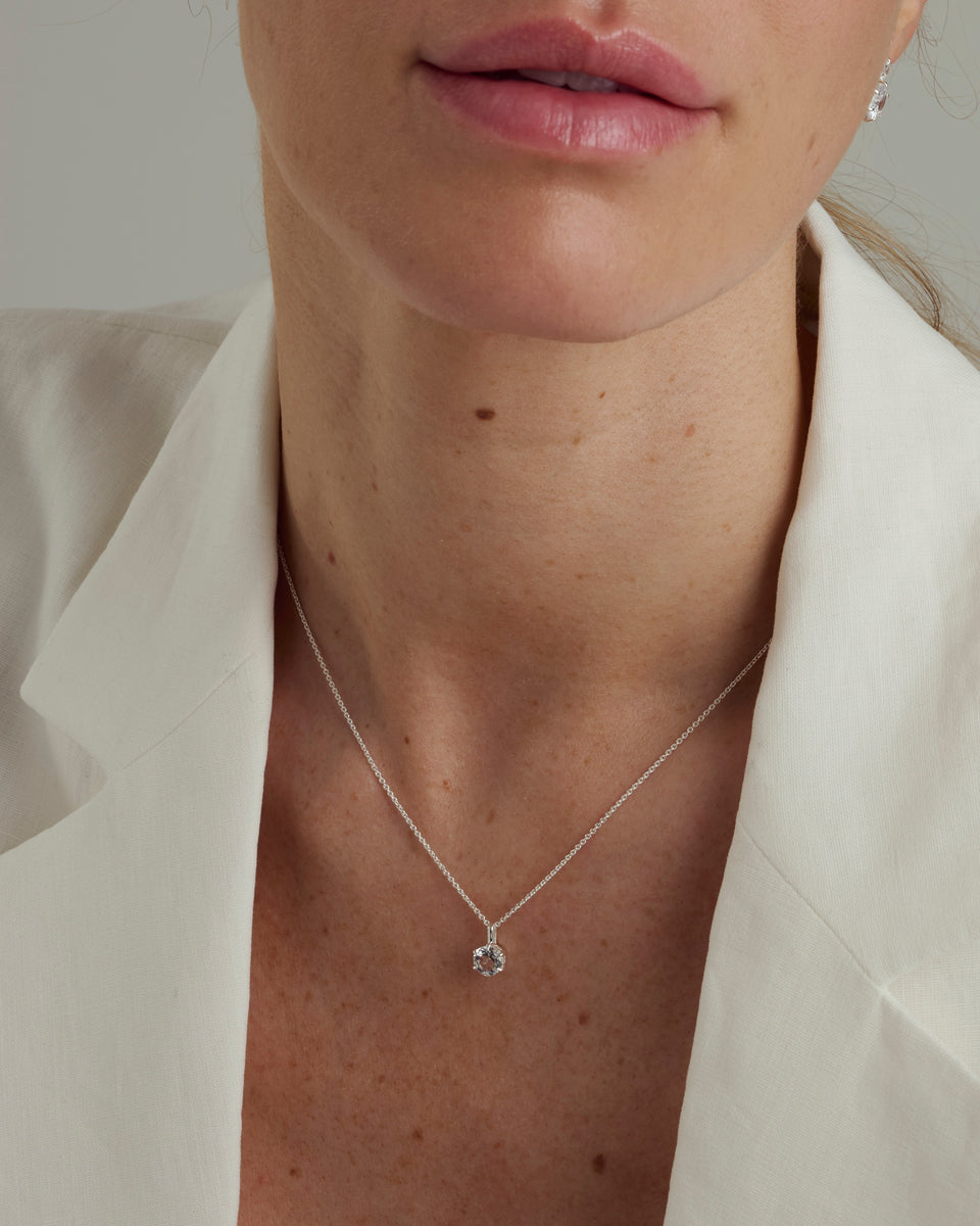 Valora Necklace Silver