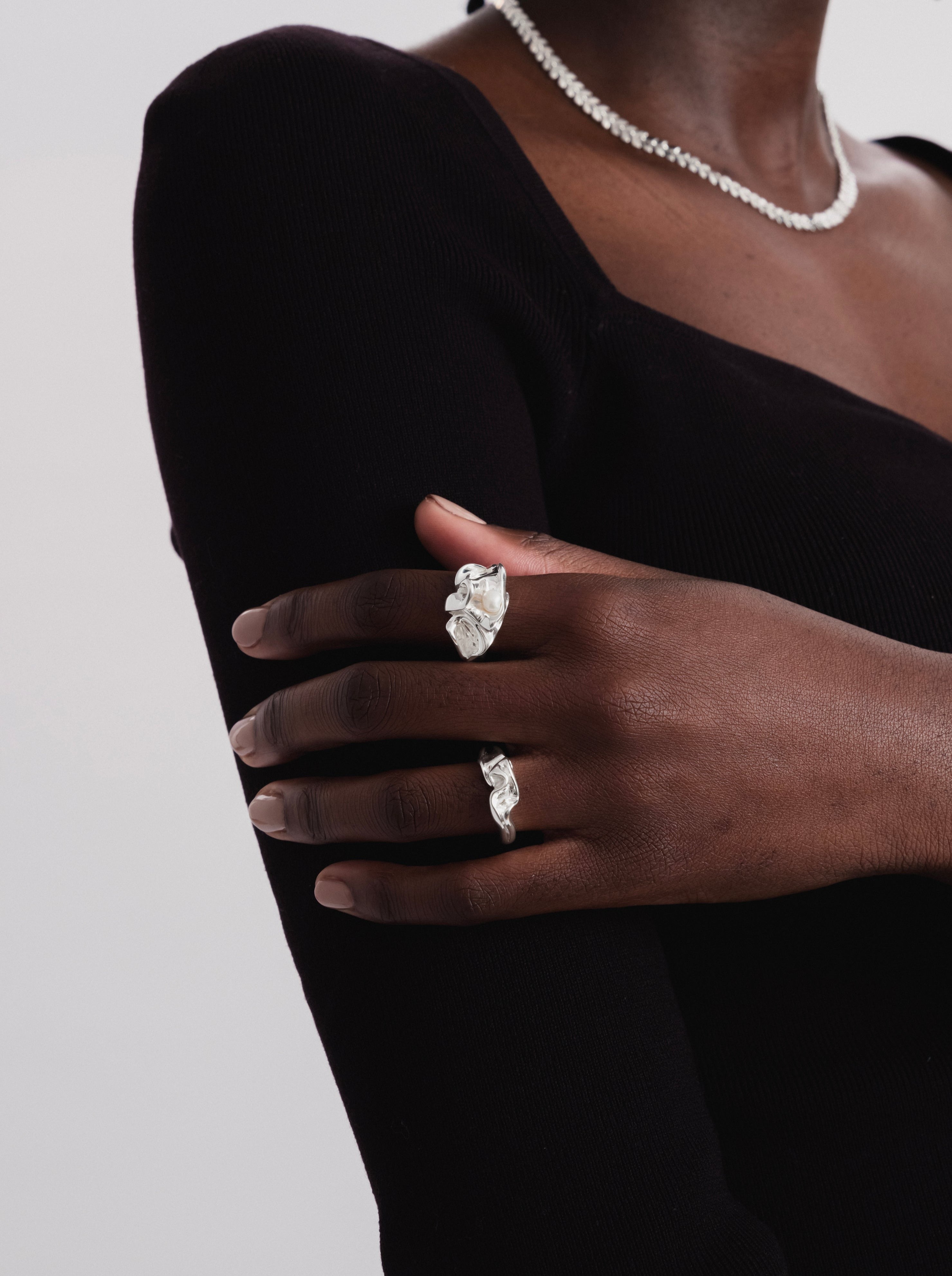 Moulded Big Ring Silver
